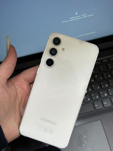 agda aparati: Samsung Galaxy S23 FE, 256 ГБ, цвет - Белый, Сенсорный, Отпечаток пальца, Face ID