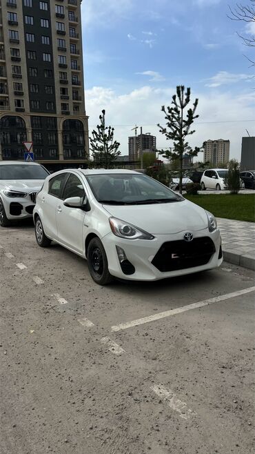 Toyota: Toyota Prius: 2016 г., 1.5 л, Вариатор, Гибрид, Хэтчбэк — 5