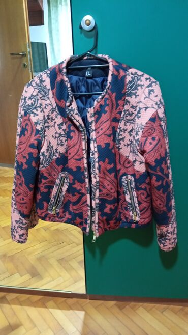 ženski kombinezoni h m: Prelepa moderna H&M jaknica