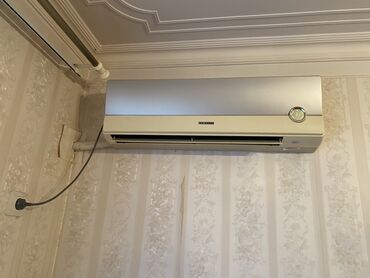 Paltaryuyan maşınlar: Kondisioner Samsung, Təmirə ehtiyacı var, 30-35 kv. m, Split sistem, Kredit yoxdur