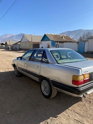 Audi: Audi 100: 1988 г., Седан — 4