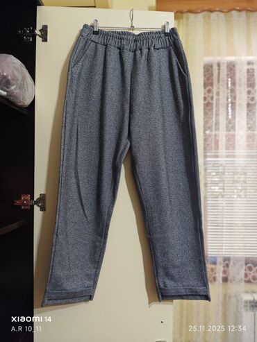 Hicab: Məhsul təsviri: - Qadın üçün rahat geyim və aksessuar seti. - 2 ədəd — 15