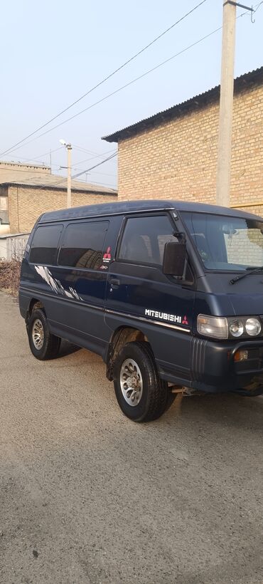 донголок зима: Mitsubishi Delica: 1996 г., 2.5 л, Автомат, Дизель, Минивэн