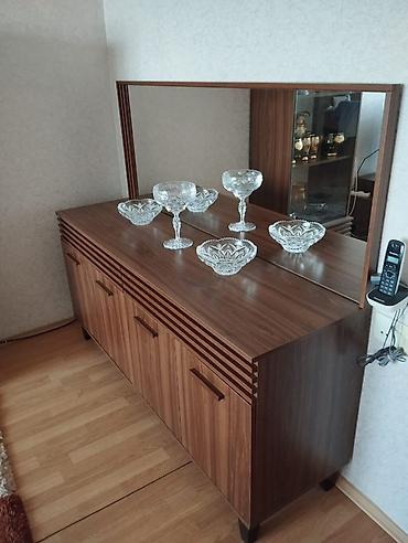 kafe stullari: Yemək otağı üçün mebel dəsti - Aşağıdakı elemetlərdən ibarətdir: • — 5