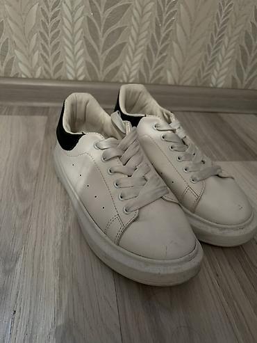 adidas krasovka: Geyinilib 38 razmer — 1