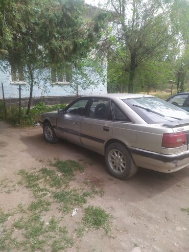 audi купе: Mazda 626: 1988 г., 2 л, Механика, Бензин, Хэтчбэк