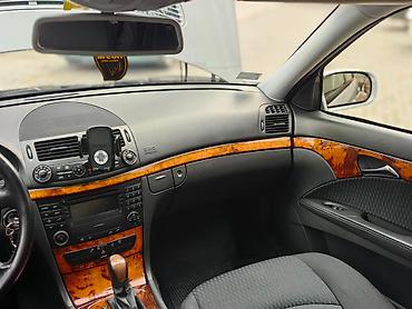 auto kamera 3 u 1: Mercedes-Benz E 220 CDI, limuzina, srebrna metalik. Ključne — 8