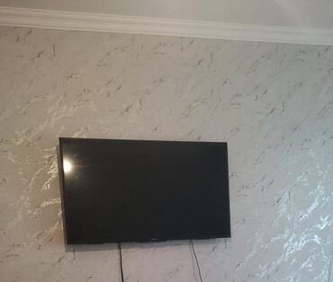 Вилки: Televizor satlir kocle bagli tecili satlir smartdi 109 ekran.Qiymet