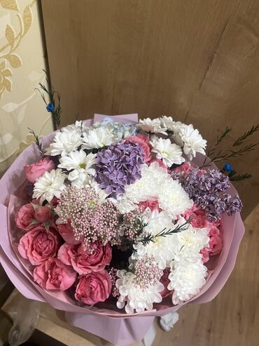 мыльные цветы: Цветы свежие, шоколад мерси большой 400г Букет достаточно большой