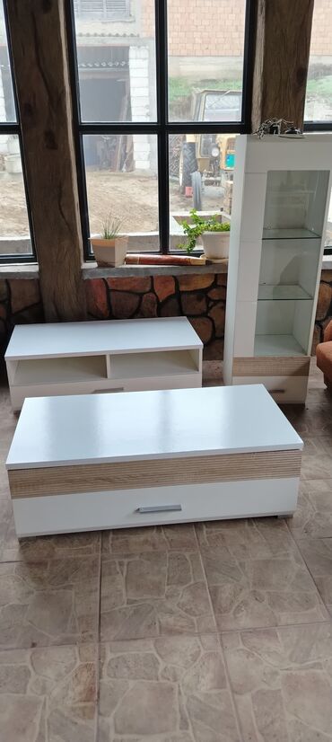 Kancelarijski setovi nameštaja: Moderan set za dnevnu sobu – TV komoda sa vitrinom Opis: - — 9