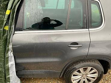 kombi 8 1: VRATA ZA VOLKSWAGEN TIGUAN OD 2008. DO 2015. GOD. | Delovi za — 1