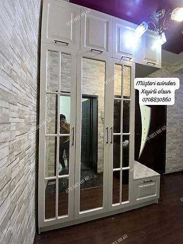 dəhliz ucun dolab: Ağ rəngdə, giriş üçün nəzərdə tutulmuş funksional dolab-komplekt. - — 1
