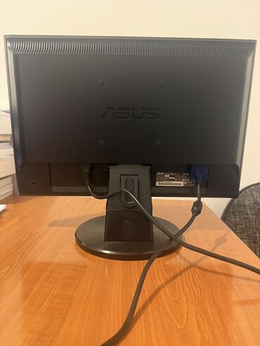 Monitori: ASUS monitor 19" Model: VW193 Version: VW193D-8 Proizvodnja July 2008 — 7