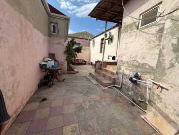 Həyət evləri və villaların satışı: Sabunçu qəs. 4 otaqlı, 70 kv. m, Kredit yoxdur, Orta təmir — 2