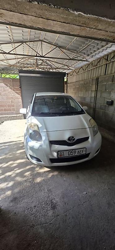 4 вд портер: Toyota Yaris: 2009 г., 1.4 л, Автомат, Бензин, Хэтчбэк — 2