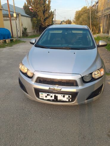 Chevrolet: Chevrolet Aveo: 1.4 l | 2012 il 193600 km Sedan — 5