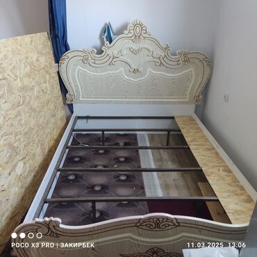 Двуспальные кровати: Двуспальная кровать, Б/у, С матрасом, Железо, длина - 2 см