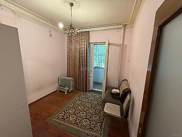 ucuz evler satilik: Bakı, 8-ci mikrorayon, 3 otaqlı, Köhnə tikili, 80 kv. m — 6