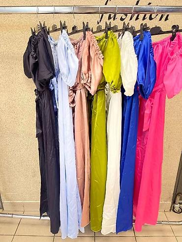 yezzy: Haljina saten: 2 900 dinara
S M L XL XXL — 2