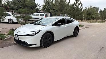 Toyota: Toyota Prius: 2024 г., 2 л, Вариатор, Гибрид, Лифтбек — 3