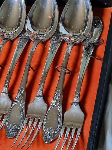 Наборы посуды: КОРОЛЕВСКИЙ (СССР) НОВЫЙ 1980 ГОД. РОДНАЯ КОРОБКА. САМЫЙ КРУТОЙ — 8