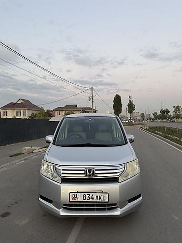 Honda: Honda Stepwgn: 2010 г., 2 л, Автомат, Бензин, Минивэн — 4