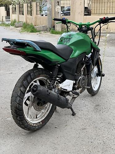 motosiklet harley davidson: Motosiklet – küçə/naked üslubunda, yaşıl-qara rəng sxemi ilə. Texniki — 2