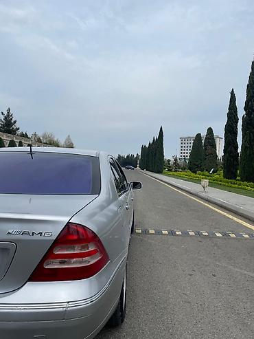 99 maşını: Mercedes-Benz 240: 2.4 l | 2000 il Sedan — 9