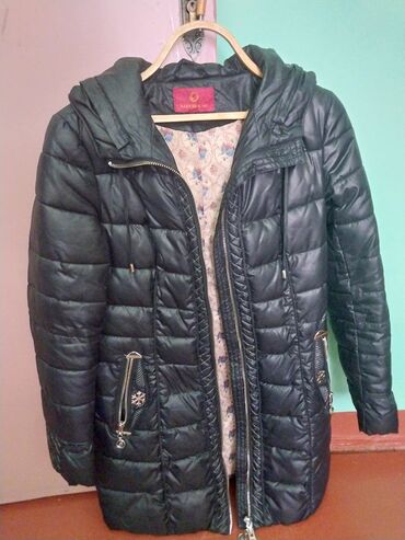 qadin ucun balonka kurtkalar: Женская куртка 2XL (EU 44), цвет - Черный