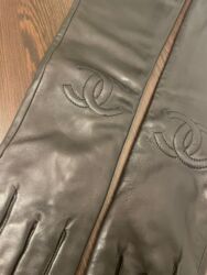 Маски, очки: Temiz Deri qara elcek brend Chanel firmasi yenidir 48sm uzunlugu