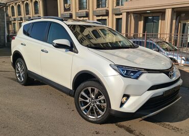 Toyota: Toyota RAV4: 2018 г., 2.5 л, Автомат, Бензин, Кроссовер