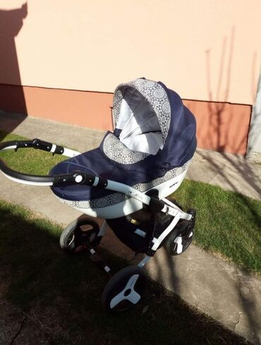 velicine garderobe za bebe: Kvalitetna lako sklopiva aluminijumska konstrukcija kolica za bebe sa
