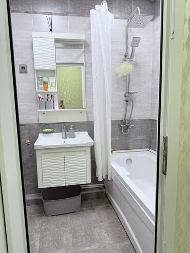 Uzunmüddətli kirayə mənzillər: Mənzil Güllü bağa yaxın ərazidə yerləşir. Yaşayış üçün tələb olunan -da lalafo.az — 13 Uzunmüddətli kirayə mənzillər: Mənzil Güllü bağa yaxın ərazidə yerləşir. Yaşayış üçün tələb olunan — 13