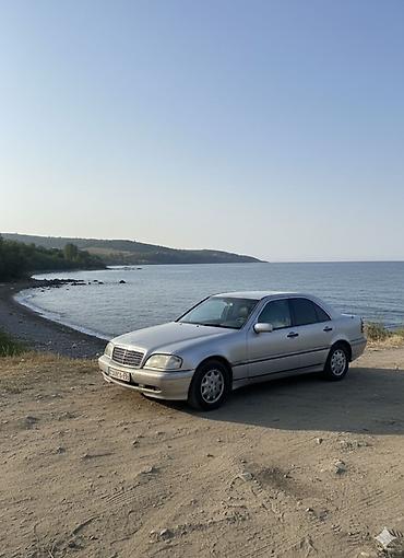 mersedes a klas: Mercedes-Benz C-Class: 2.2 l | 1996 il Sedan — 7