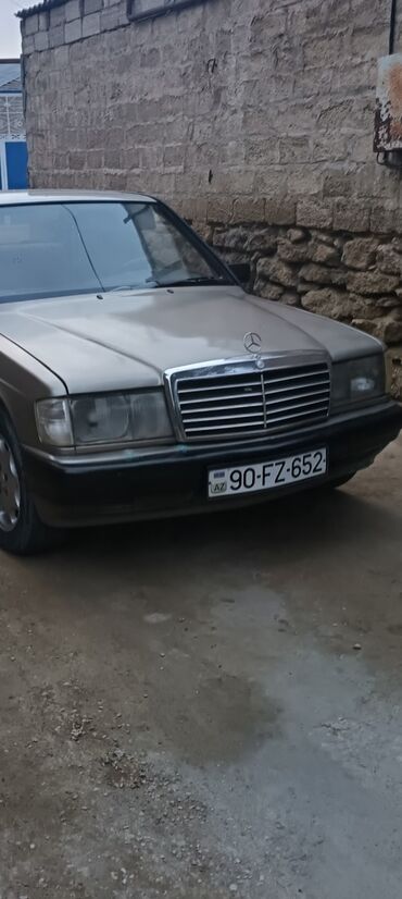 Mercedes-Benz: Mercedes-Benz 190E sedan - Korpus: 4 qapılı sedan, “bej/qızılı” rəng — 1