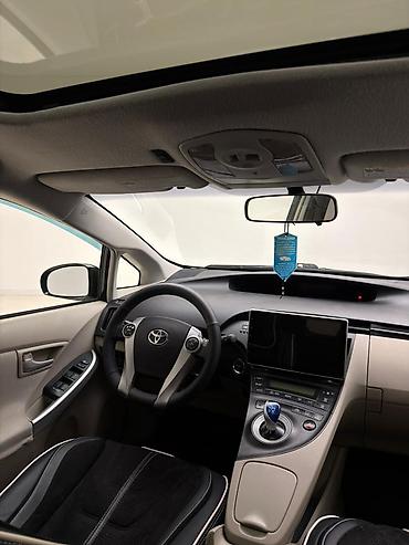 Toyota: Toyota Prius: 2011 г., 1.8 л, Вариатор, Гибрид, Лифтбек at lalafo.kg — 8 Toyota: Toyota Prius: 2011 г., 1.8 л, Вариатор, Гибрид, Лифтбек — 8