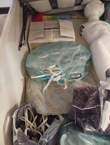 Digər mağaza avadanlığı: Salam Türkan bağlanıb paltarlar bijuteriyalar,ve ləvazimatlar — 9