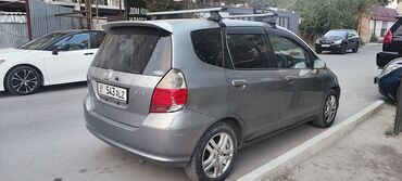 гибрид фит: Honda Fit: 1.5 л | 2003 г. | Хэтчбэк at lalafo.kg гибрид фит: Honda Fit: 1.5 л | 2003 г. | Хэтчбэк