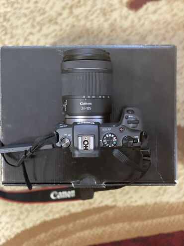 Fotokameralar: Canon EOS RP + RF 24-105mm f/4-7.1 IS STM Kit və studiya işığı — 2