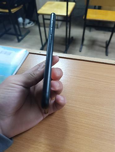 Apple iPhone: IPhone Xr, Б/у, 64 ГБ, Черный, Чехол, 75 % — 6