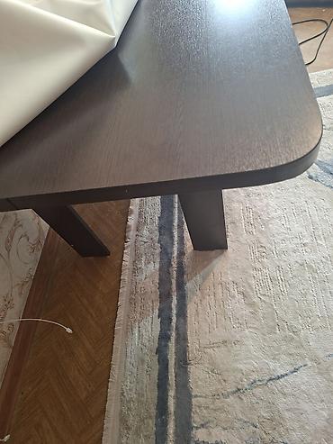 study table: Продаю стол цена 4500 сом почти новая пользовались 2 года - Длина: 2 — 2
