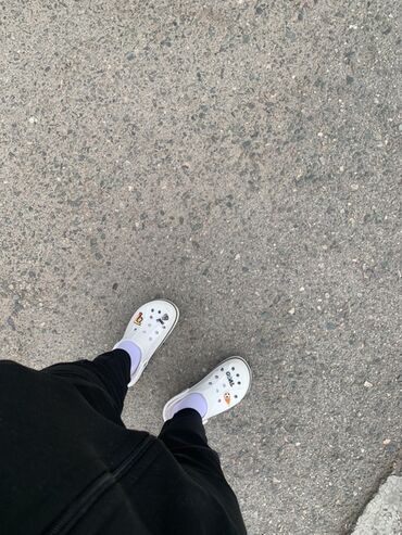 скачать музыку в машину на колонку и на саб: Сабо, 40, Crocs, Б/у, цвет - Белый