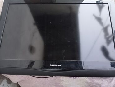 samsung televizor ekran: Б/у Телевизор Samsung LCD 82" HD (1366x768), Самовывоз