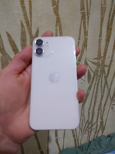 Apple iPhone: IPhone 12 mini, Б/у, 128 ГБ, Белый, Зарядное устройство, 84 % — 2