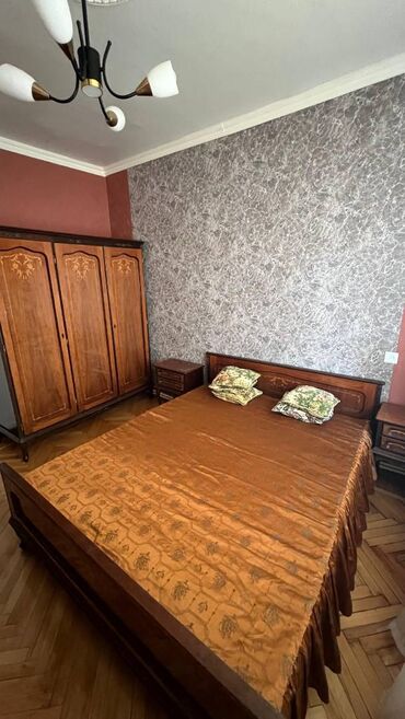 Uzunmüddətli kirayə mənzillər: Həzi aslanov metrosunu çıxışı,Grand marketin üstündə,9 mərtəbənin,6-cı — 12