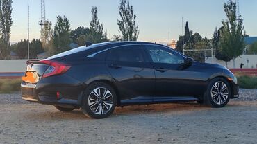 Honda: Honda Civic: 1.5 l | 2016 il Sedan — 14