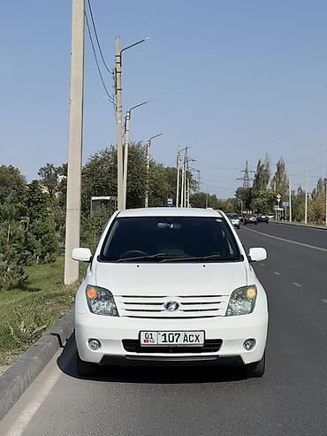 машина экономичный: Toyota Ist: 2004 г., 1.3 л, Автомат, Бензин, Хэтчбэк — 1