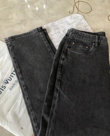 джинсы размер м: Джинсы и брюки, Новый