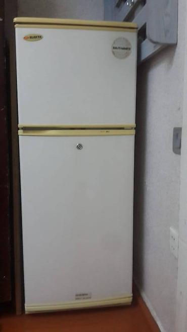 kolbasa soyuducu: İşlənmiş 2 qapılı Soyuducu Satılır, rəng - Ağ, Təkərli — 5