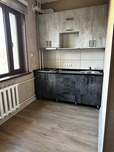 2 комнатная квартира бишкек цена: 1 бөлмө, 34 кв. м, 105-серия, 2 кабат, Косметикалык ремонт